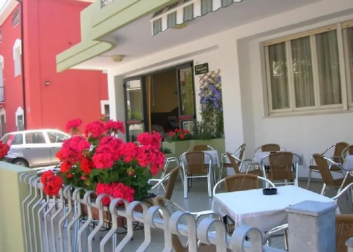 Отель Carmen Viserba