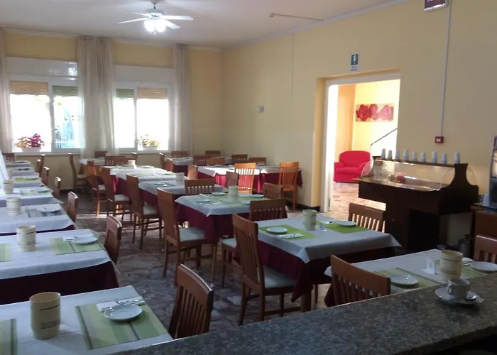 酒店 维塞尔巴卡门酒店 Viserbella di Rimini