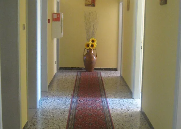 维塞尔巴卡门酒店 酒店 Viserbella di Rimini